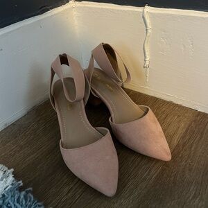 Dusty pink suede pointy toe block heels 7.5